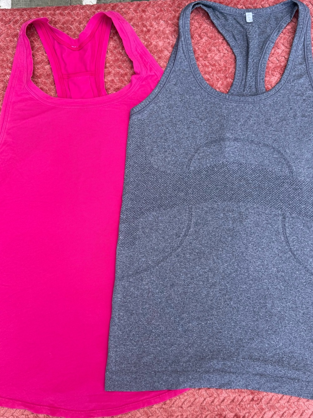 Set of 2 Lululemon tanks pink and grey. Lightweight